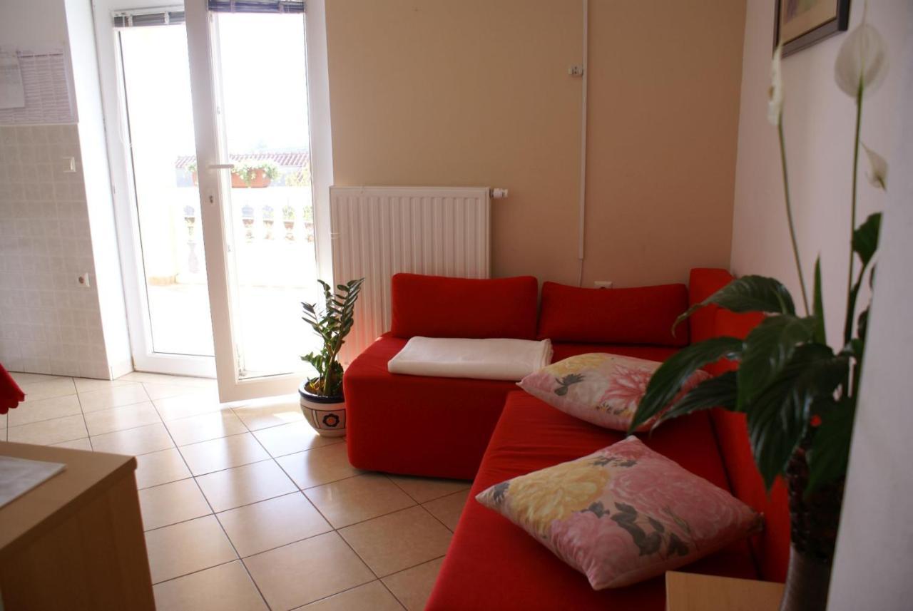 Apartment Nevenka Krk Town Bagian luar foto