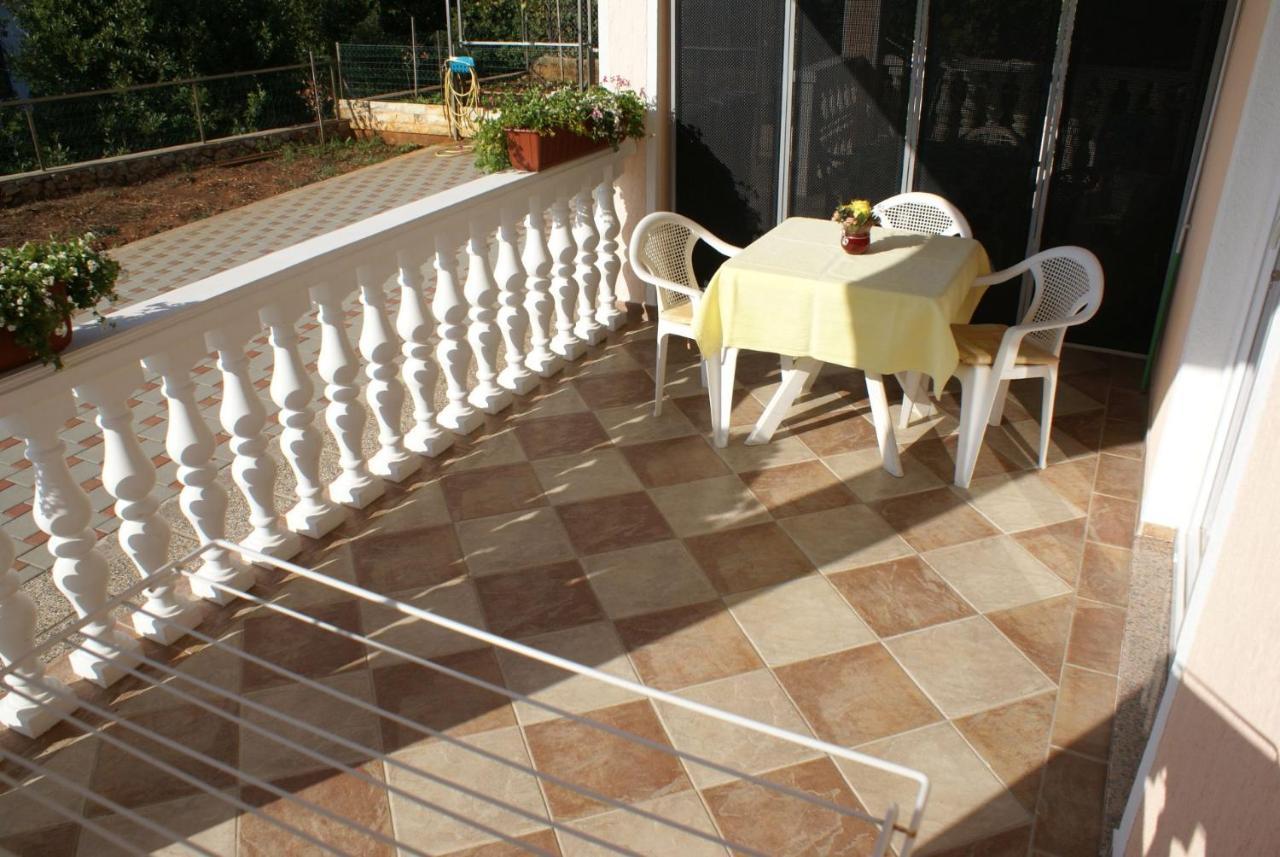 Apartment Nevenka Krk Town Bagian luar foto