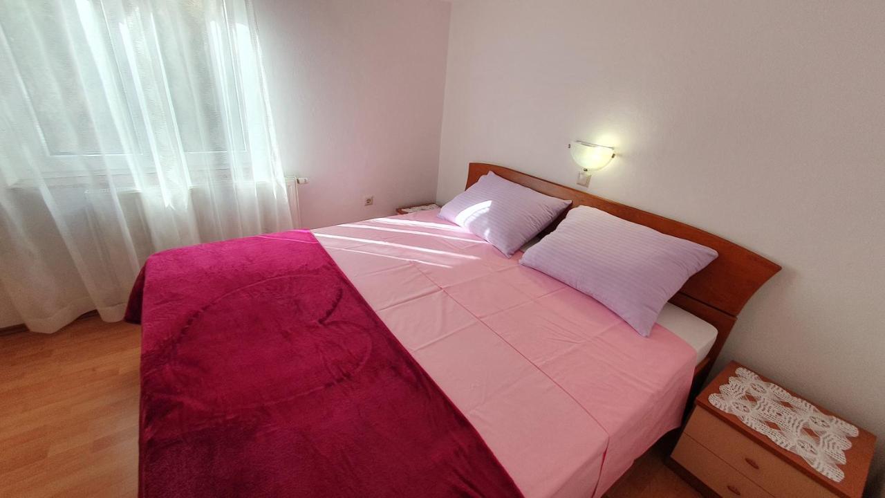 Apartment Nevenka Krk Town Bagian luar foto
