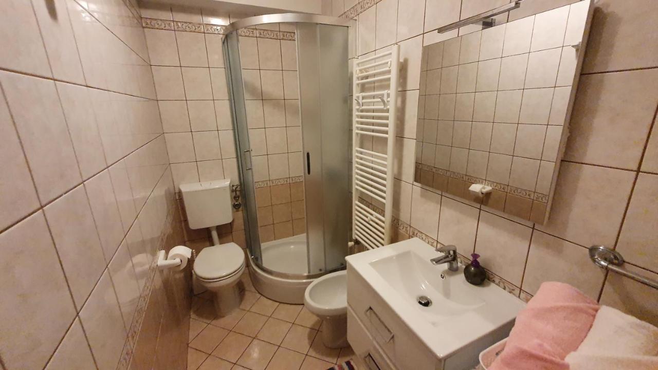 Apartment Nevenka Krk Town Bagian luar foto